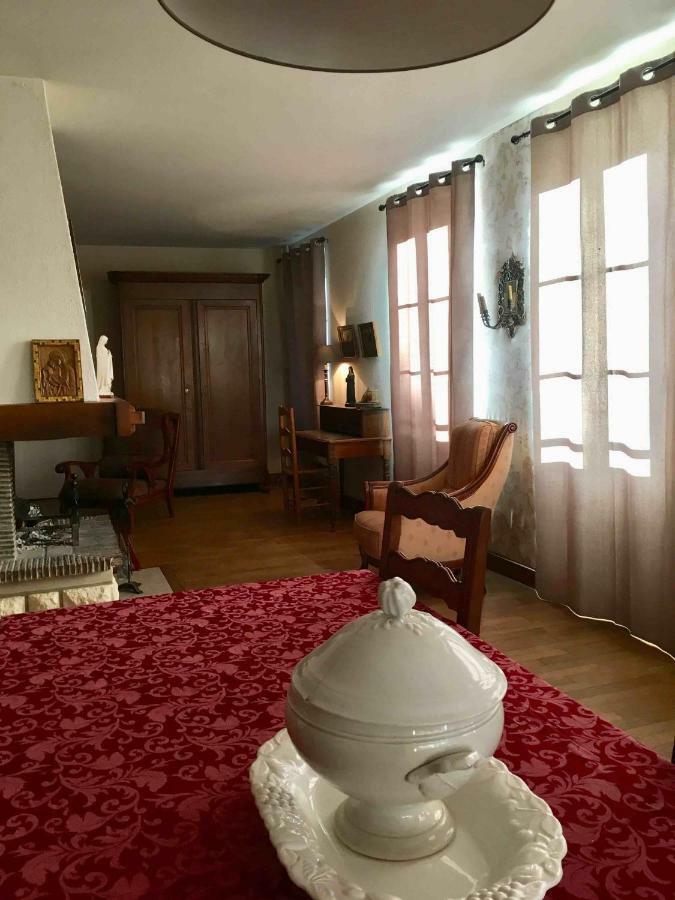 La Grande Maison De Carrouges Buitenkant foto
